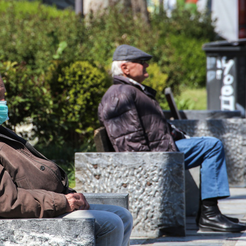 Πρώτος νεκρός στη Σερβία και αυστηρά μέτρα 