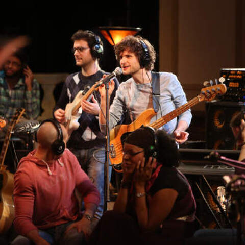 thumbnail_snarky-puppy-lalah-hathaway_1.jpg