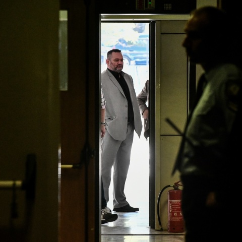 «Δεν μένω σπίτι»: Ο Λαγός με ένα tweet καλεί σε ανυπακοή 