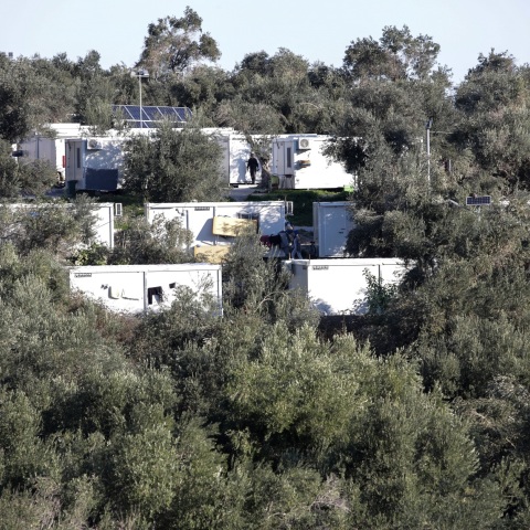 Μυτιλήνη : Ταυτοποιήθηκαν τρεις δράστες του εμπρησμού της προσφυγικής δομής στον Καρά Τεπέ