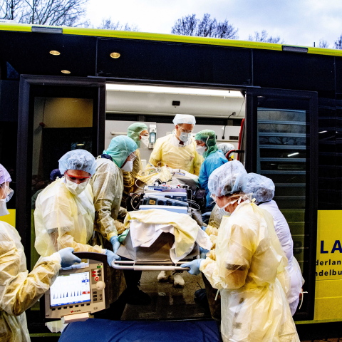 Ολλανδία: Σε 3.631 τα κρούσματα κορωνοϊού, ενώ οι νεκροί αυξήθηκαν κατά 30