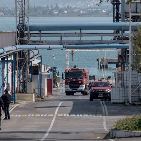 Συναγερμό στην Πυροσβεστική έχει προκαλέσει σοβαρή πυρκαγιά σε εργοστάσιο με χημικά στο Βαθύ Αυλίδας. 