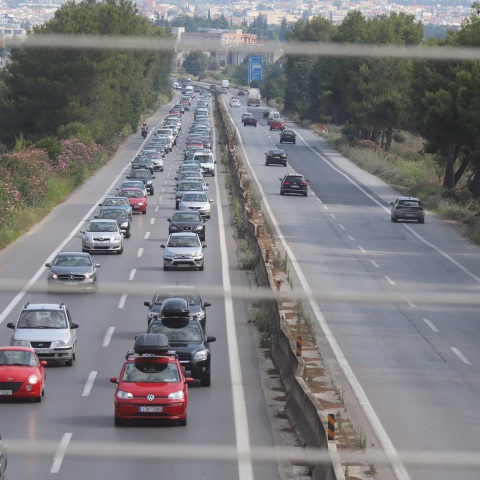  Έκκληση προς τους πολίτες να παραμείνουν στα σπίτια τους απευθύνει ο αντιπεριφερειάρχης Χαλκιδικής,  στο πλαίσιο των προσπαθειών για τη μη μετάδοση του κορωνοϊού