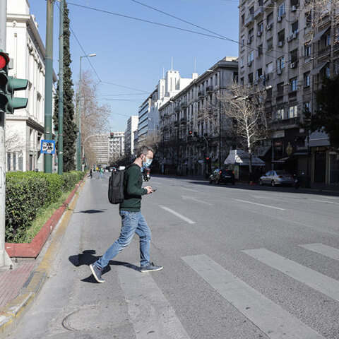 Απαγόρευση κυκλοφορίας λόγω κορωνοϊού: Τι ισχύει για τους εργαζόμενους - Πώς θα πάνε στη δουλειά τη Δευτέρα