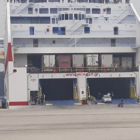 Έφτασε στην Ηγουμενίτσα το πλοίο από την Ανκόνα με τους 250 Έλληνες