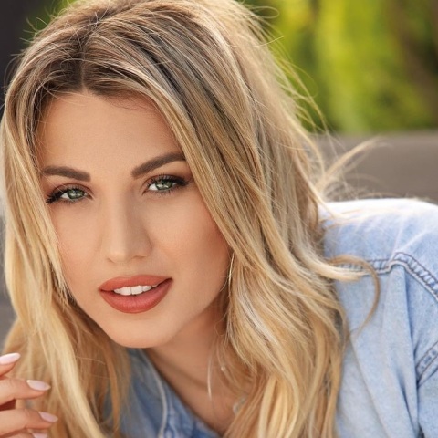 Κωνσταντίνα Σπυροπούλου: Μένει σπίτι και κάνει το σαλόνι γυμναστήριο 