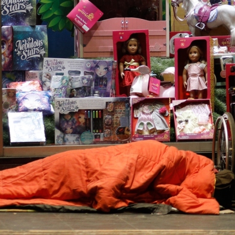 Άστεγος στο κέντρο της Αθήνας