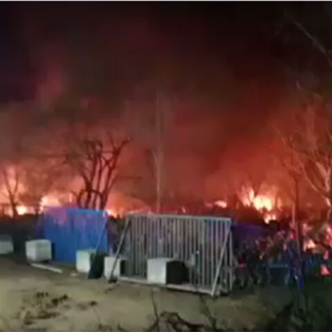 Έβρος: Οι τουρκικές αρχές βάζουν φωτιά στους πρόσφυγες