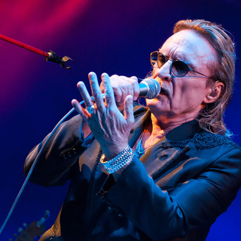 Κορωνοϊός: Με αναπνευστική ανεπάρκεια ο τραγουδιστής Κριστόφ