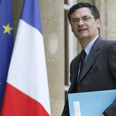 Γαλλία-κορωνοϊός: Πέθανε ο πρώην υπουργός Πατρίκ Ντεβετζιάν