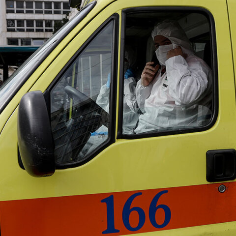 ΕΚΑΒ στη μάχη με τον νέο κορωνοϊό 