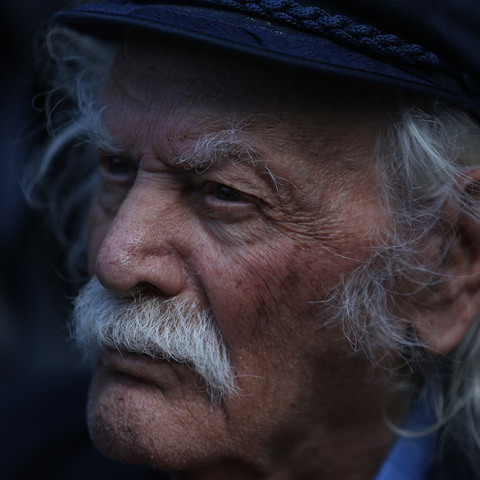 Μανώλης Γλέζος 