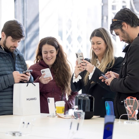 Η Ευρωβουλή ενημερώνει για την παραπληροφόρηση λόγω κορωνοϊού