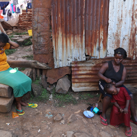 Ν. Αφρική: Πώς να πλύνουν τα χέρια τους όταν δεν έχουν νερό να πιουν; 