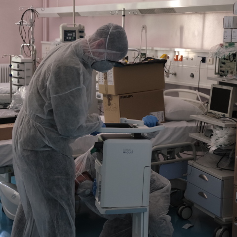 50 ΝΕΟΙ ΑΝΑΠΝΕΥΣΤΗΡΕΣ ΓΙΑ ΤΙΣ ΜΕΘ ΔΩΡΕΑ ΤΗΣ ΕΤΑΙΡΕΙΑΣ ΠΑΠΑΣΤΡΑΤΟΣ