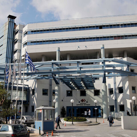 Το «Ερρικός Ντυνάν» προσφέρει δωρεάν κλίνες ΜΕΘ για τον κορωνοϊό