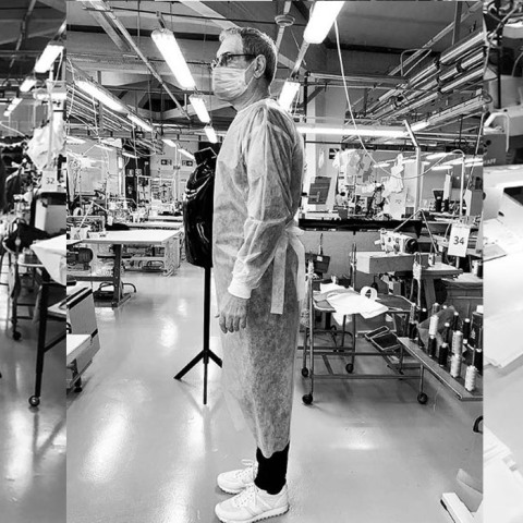 Φωτογραφίες από το εργοστάσιο του Armani που ράβουν μάσκες και ιατρικές στολές για τους γιατρούς της Ιταλίας