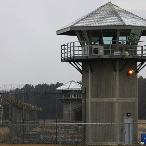 Προληπτικά στην απομόνωση χιλιάδες κρατούμενοι στις ΗΠΑ λόγω κορωνοϊού