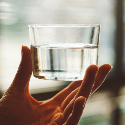 Πόσο νερό πίνεις στην καραντίνα;