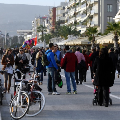Κλείνει η παραλία του Βόλου λόγω κορωνοϊού