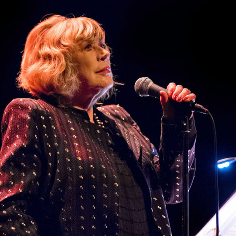 Μάριαν Φέιθφουλ