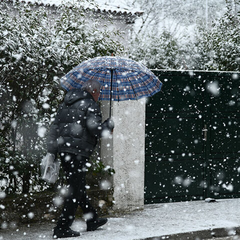 Πυκνή χιονόπτωση 