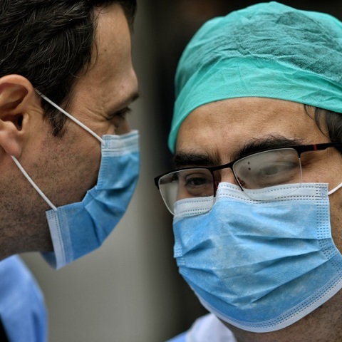 Τέλος η πώληση μασκών στην Τουρκία