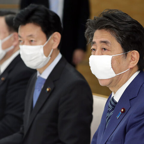 Σίνζο Άμπε, Πρωθυπουργός Ιαπωνίας