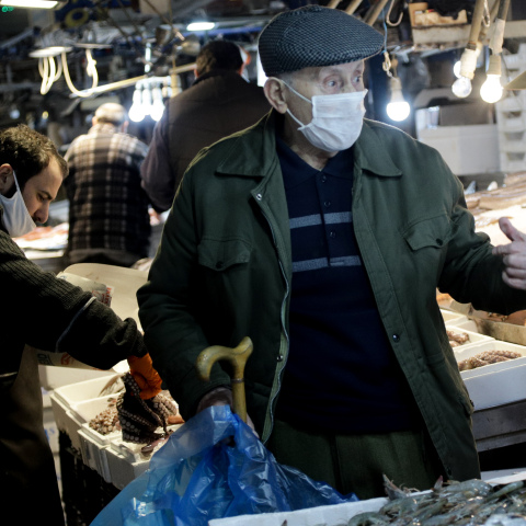 Άρση περιορισμών στην Αυστρία με υποχρέωση χρήσης μάσκας 