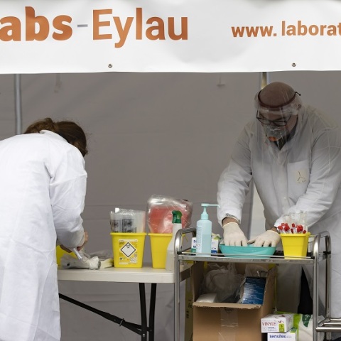 607 θάνατοι στη Γαλλία σήμερα λόγω κορωνοϊού