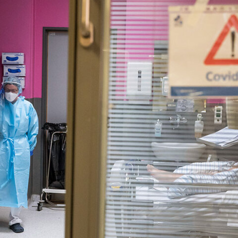 Κορωνοϊός, Νοσηλευτές