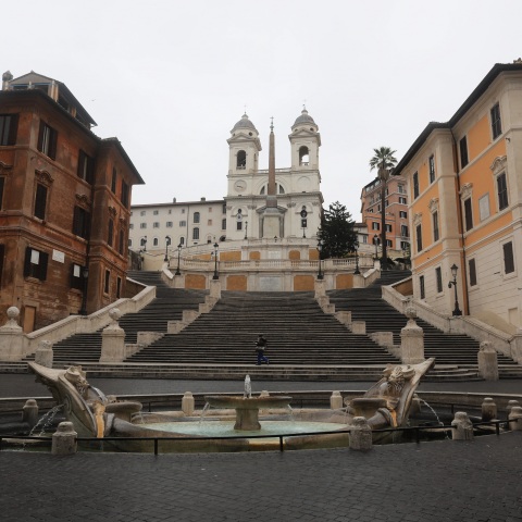 Η άδεια πόλη της Ρώμης που βρίσκεται σε καραντίνα λόγω κορωνοϊού