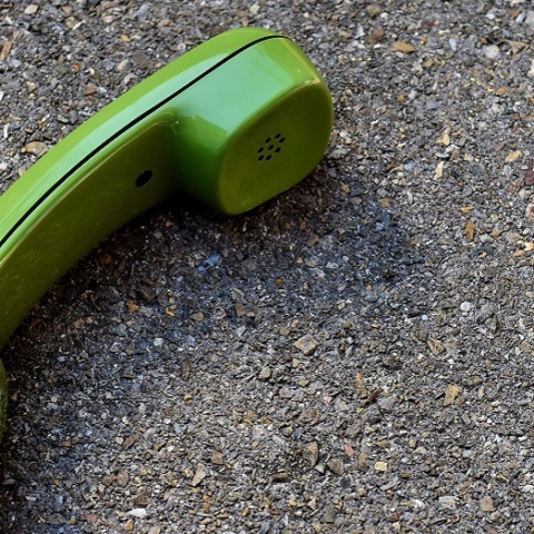 Η Β΄Νευρολογική Κλινική του ΕΚΠΑ ξεκινάει τηλεφωνικές επικοινωνίες με ασθενείς