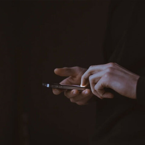 Γραμμή ψυχολογικής υποστήριξης για άτομα με αυτισμό από τον Δήμο Αθηναίων