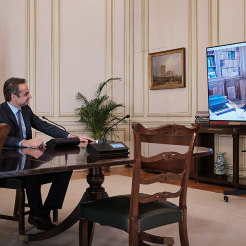 Τηλεδιάσκεψη Μητσοτάκη - Σακελλαροπούλου