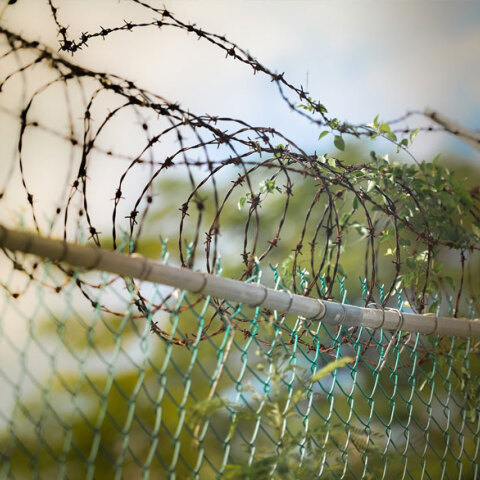 Κορωνοϊός: Οχυρώνουν τουριστικά θέρετρα στην Ισπανία για τους εκδρομείς του Πάσχα