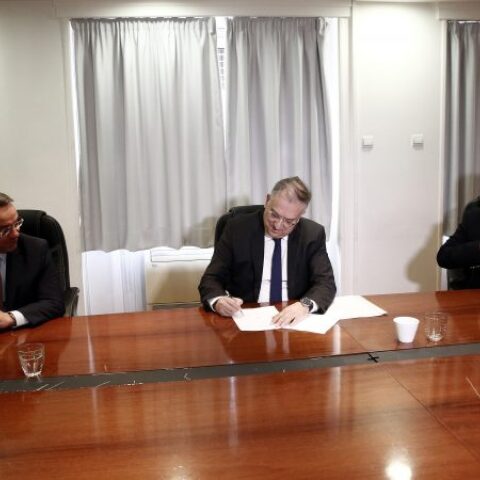 Τάκης Θεοδωρικάκος 