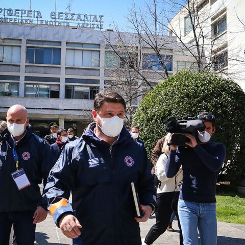 Νίκος Χαρδαλιάς με μάσκα για τον κορωνοϊό