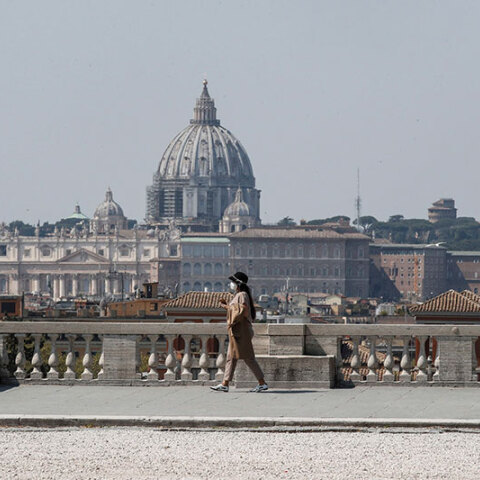 Κορωνοϊός: Σπίτι πέρασαν το Καθολικό Πάσχα οι Ιταλοί - Δεν εγκατέλειψαν τις πόλεις