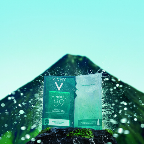 Η VICHY, μάρκα πρωτοπόρος στην καθημερινή ρουτίνα προσώπου και σύμμαχος των γυναικών σε κάθε τους ανάγκη, λανσάρει τη νέα MINERAL 89 mask.