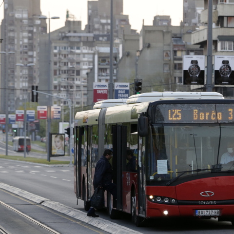 Σερβία: Ανοιχτούς ναούς το Πάσχα ζητά η εκκλησία 