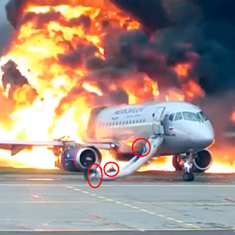 Το νέο βίντεο-ντοκουμέντο με το φλεγόμενο αεροσκάφος στη Μόσχα - Η απεγνωσμένη προσπάθεια των επιβατών να το εγκαταλείψουν