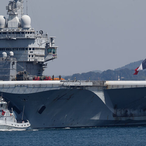 Νέα κρούσματα κορωνοϊού στο αεροπλανοφόρο Σαρλ ντε Γκωλ