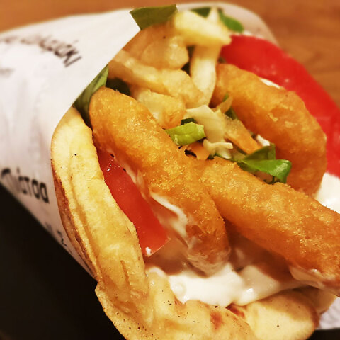 Νηστίσιμα σουβλάκια και burgers από το Πιάτσα Καλαμάκι