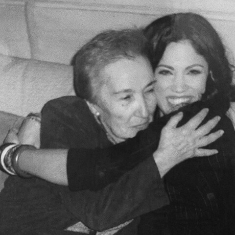 Η Μαίρη Συνατσάκη