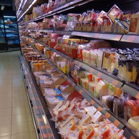 Πολύ μεγάλη αύξηση στις online πωλήσεις των σούπερ μάρκετ