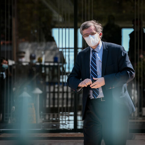 Αιχμηρός ο Τσιόδρας για τις «απρόσεκτες συμπεριφορές των λίγων» που οδηγούν σε εξάπλωση του κορωνοϊού