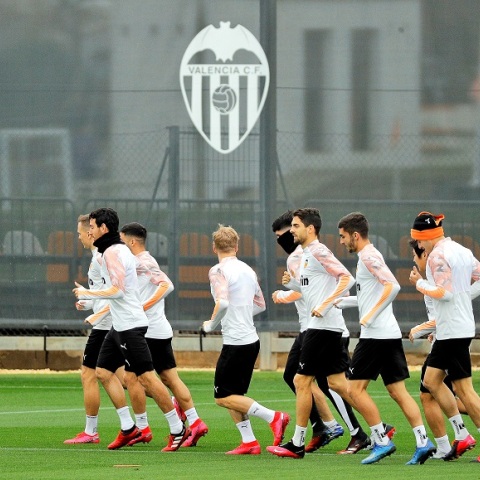 Ανοιχτό το ενδεχόμενο να ολοκληρωθούν τα πρωταθλήματα με πλέι οφ