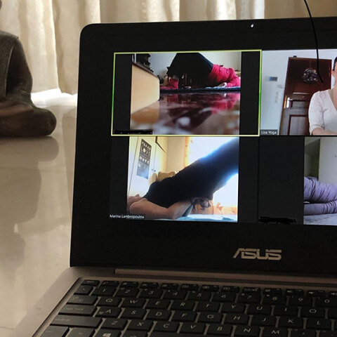 Συνεχίζεται μέσω skype και viber η παροχή δωρεάν εξατομικευμένων υπηρεσιών φροντίδας και υποστήριξης σε γυναίκες με καρκίνο από τον ΜΚΟ «Μάνα»