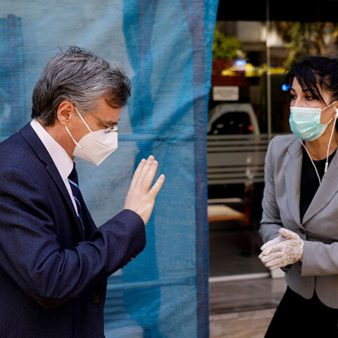 Ο Σωτήρης Τσιόδρας στην κλίνικη «Ταξιάρχαι» στο Περιστέρι 